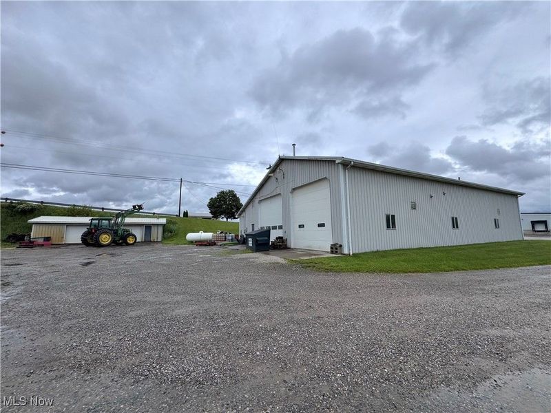 622 Pleasant Valley Road NW, Sugarcreek, OH 44681 Photo 6