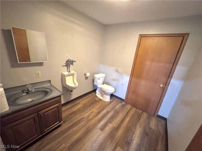 622 Pleasant Valley Road NW, Sugarcreek, OH 44681 Photo 9