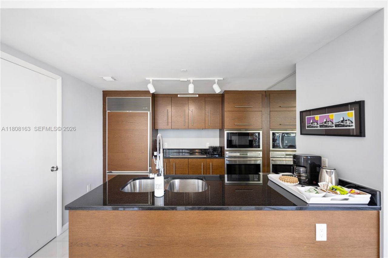 485 Brickell Ave, Unit 1604, Miami, FL 33131 Photo