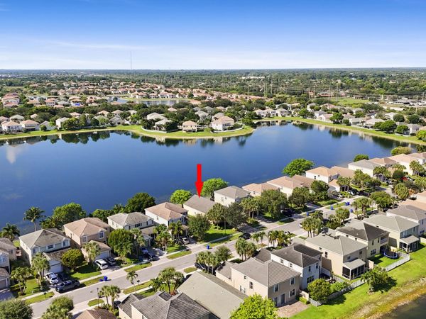 154 Berenger Walk, Royal Palm Beach, FL 33414