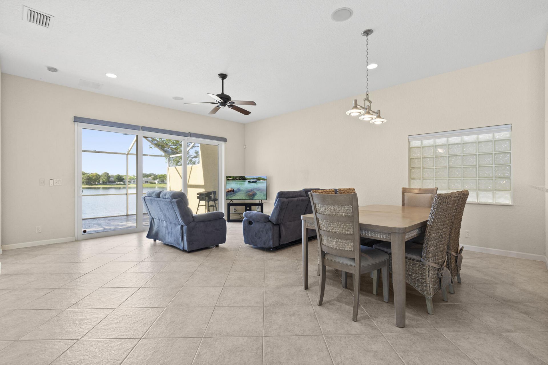 154 Berenger Walk, Royal Palm Beach, FL 33414 Photo
