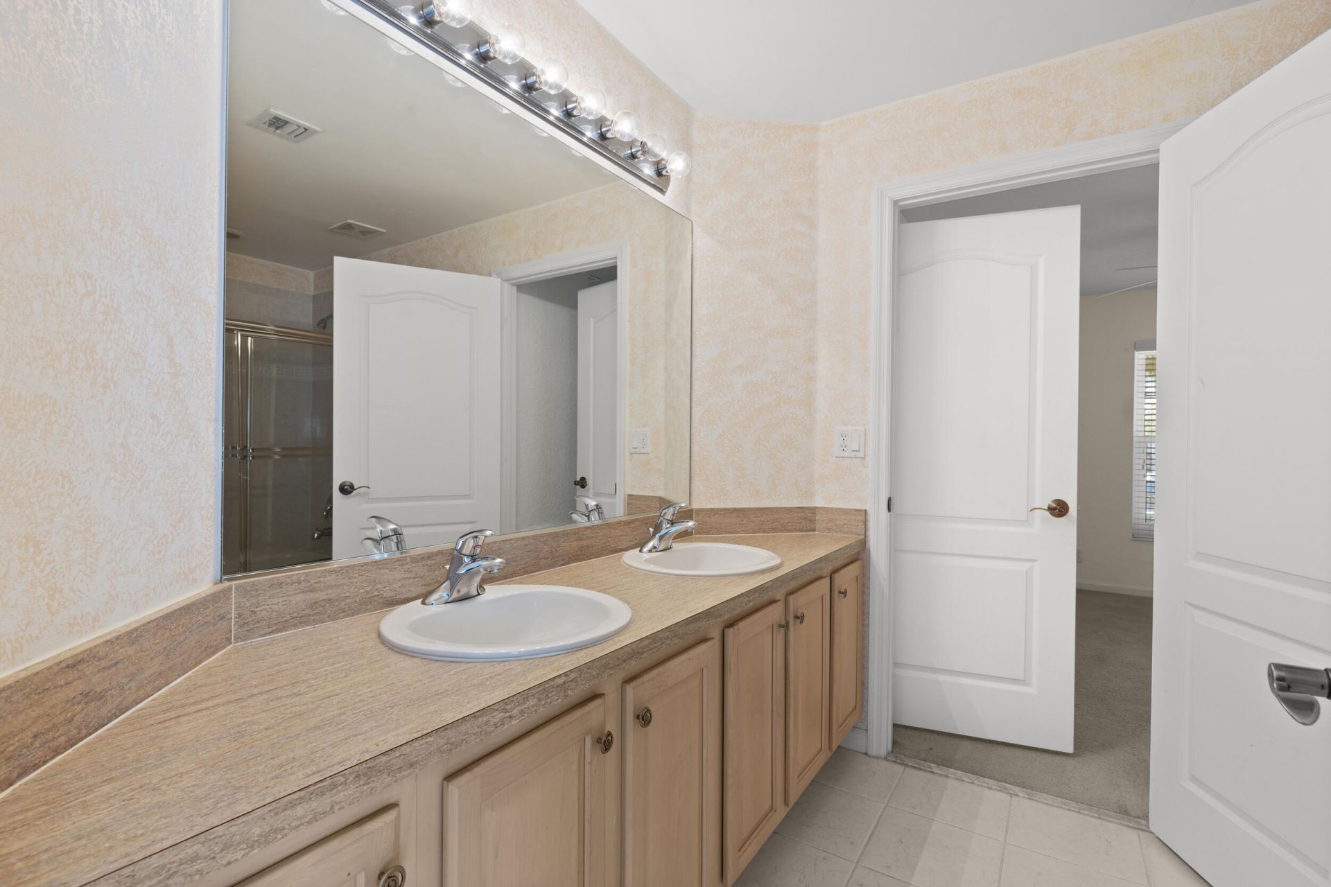 154 Berenger Walk, Royal Palm Beach, FL 33414 Photo