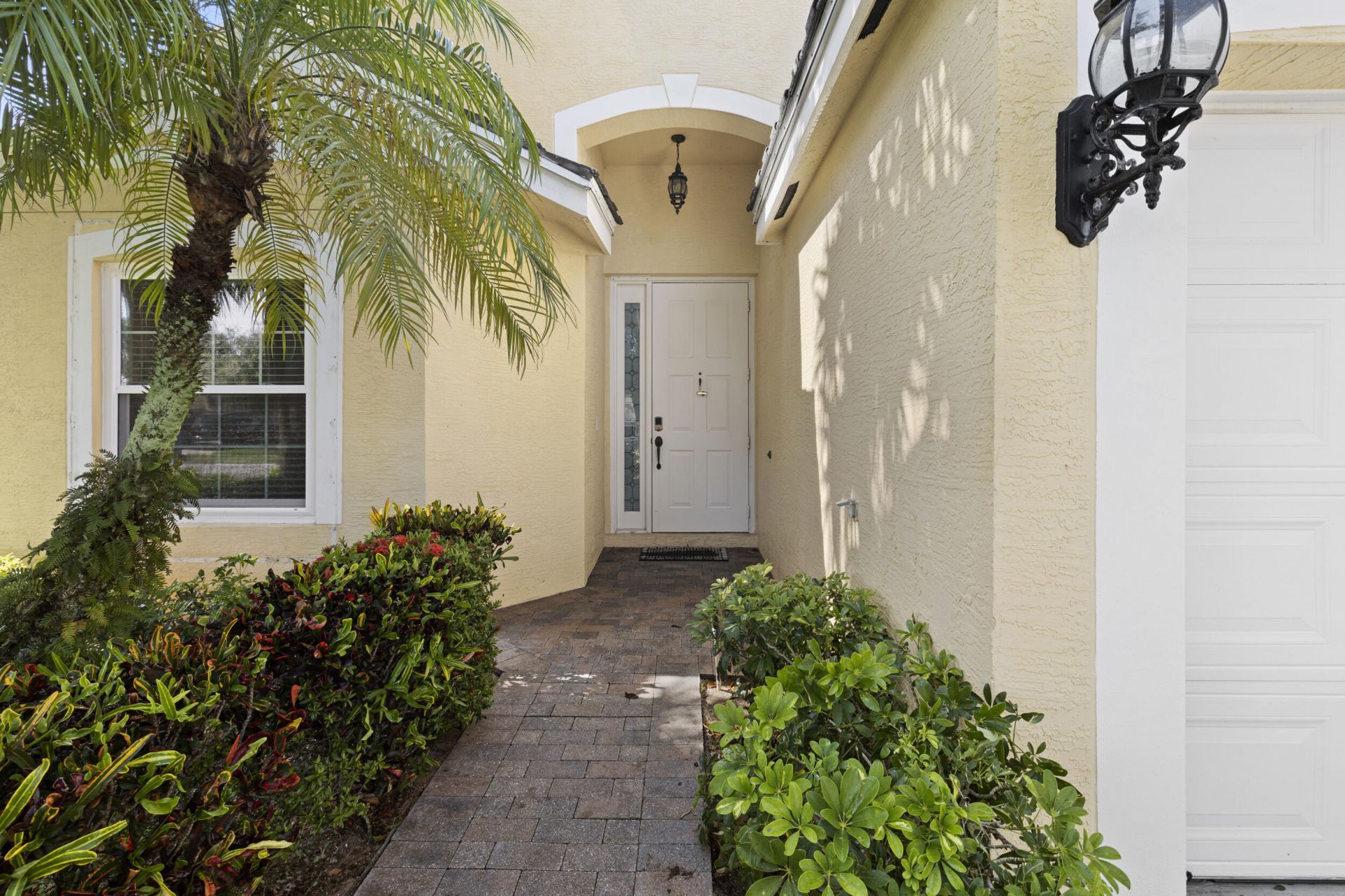 154 Berenger Walk, Royal Palm Beach, FL 33414 Photo