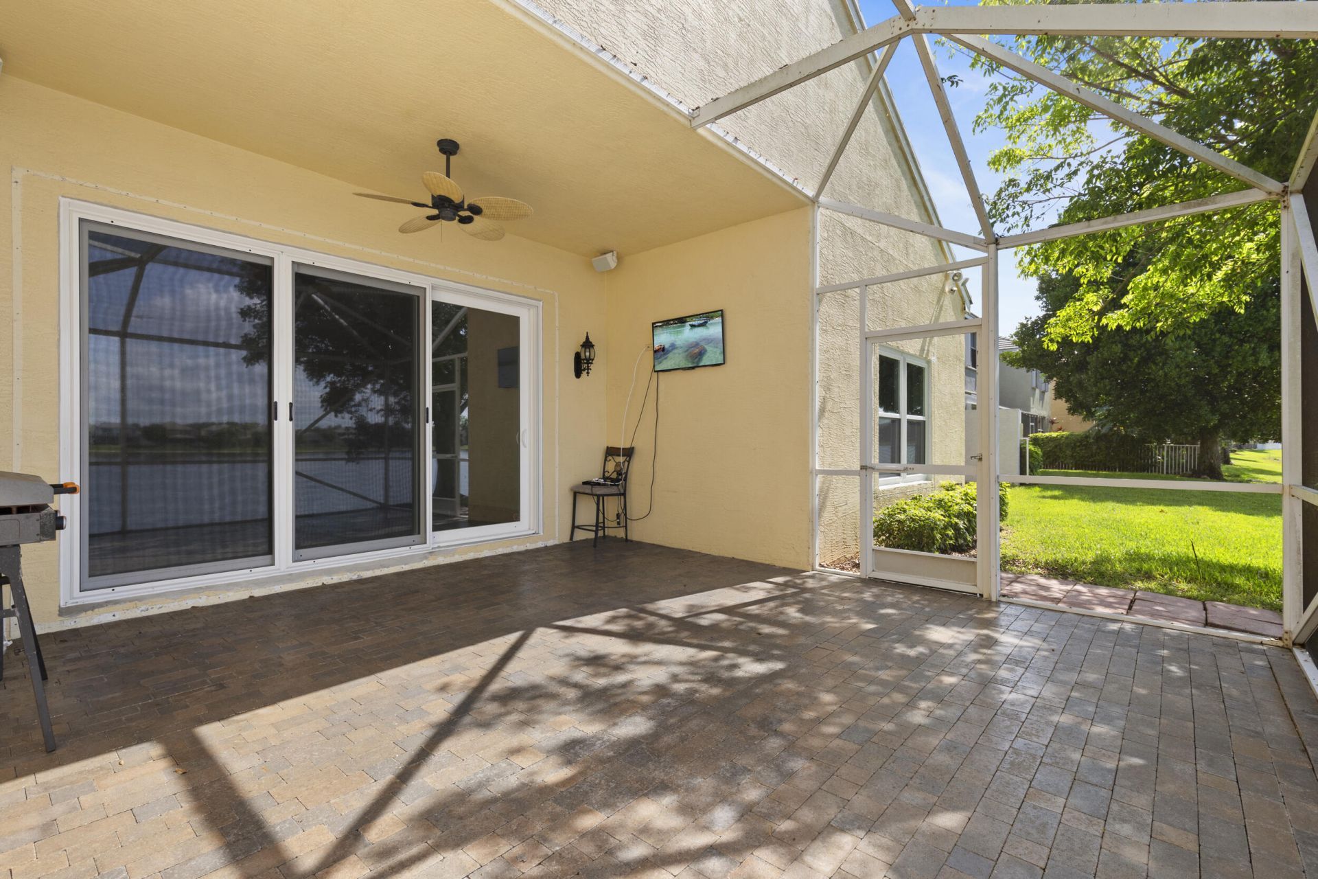 154 Berenger Walk, Royal Palm Beach, FL 33414 Photo