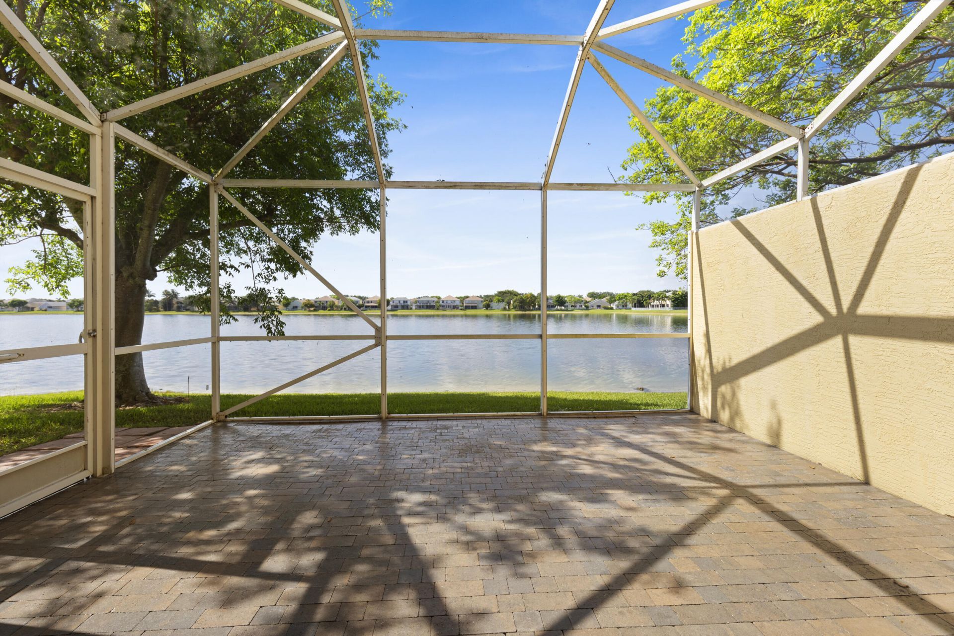 154 Berenger Walk, Royal Palm Beach, FL 33414 Photo