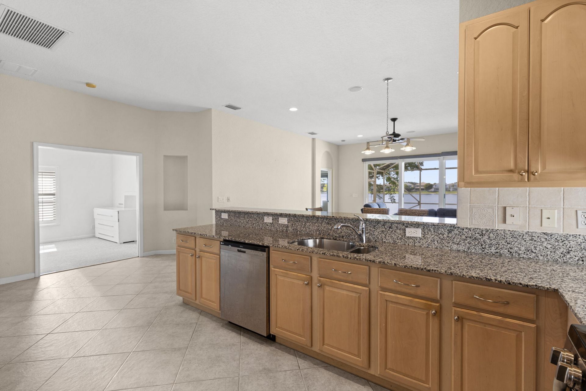 154 Berenger Walk, Royal Palm Beach, FL 33414 Photo