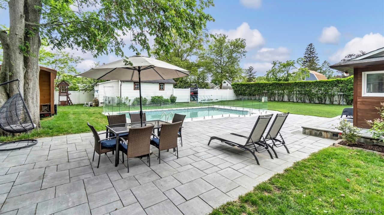 143 Hallock Street, Riverhead, NY 11901 Main Photo