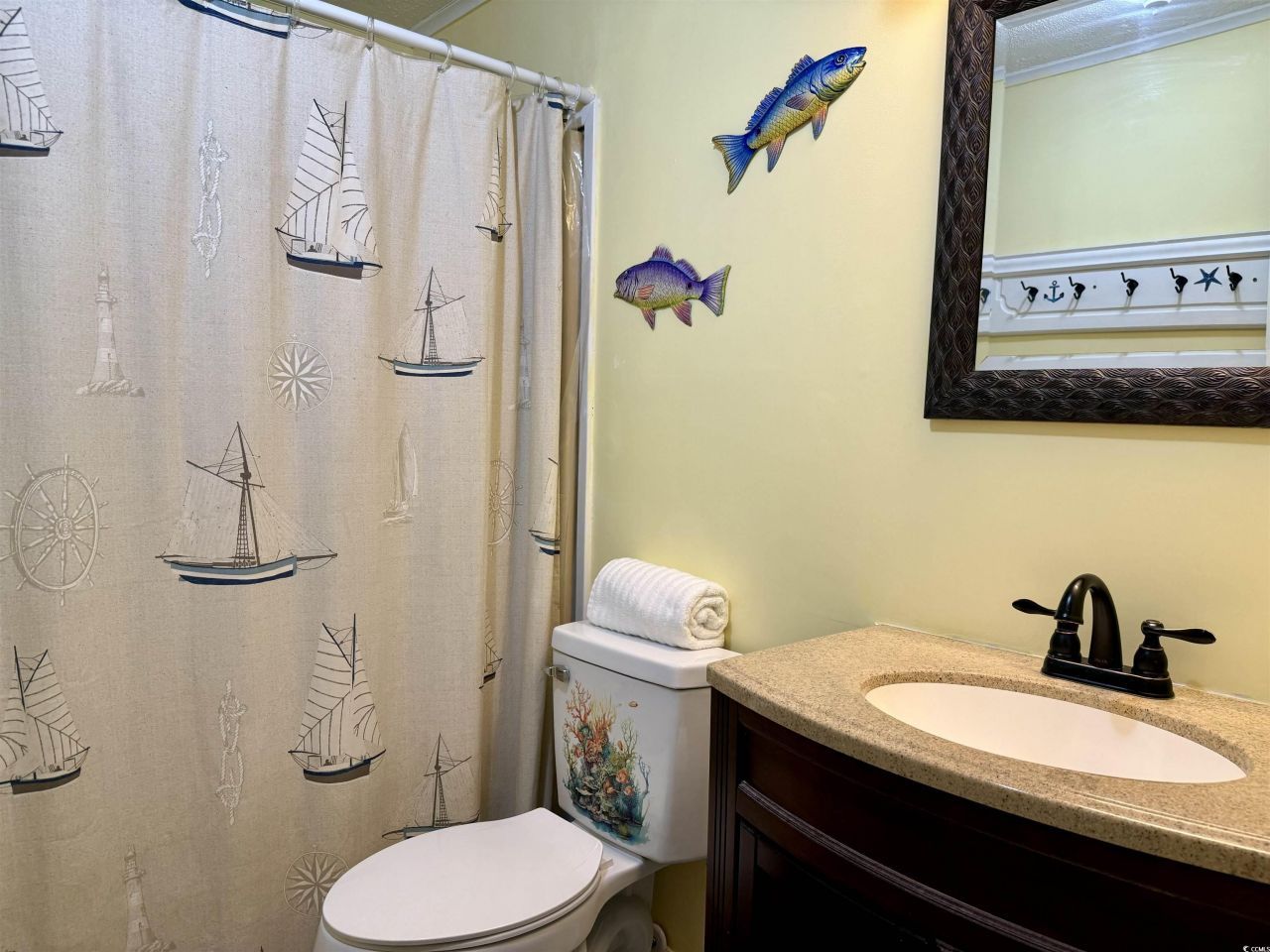 400 Hazelwood Dr. Photo 17