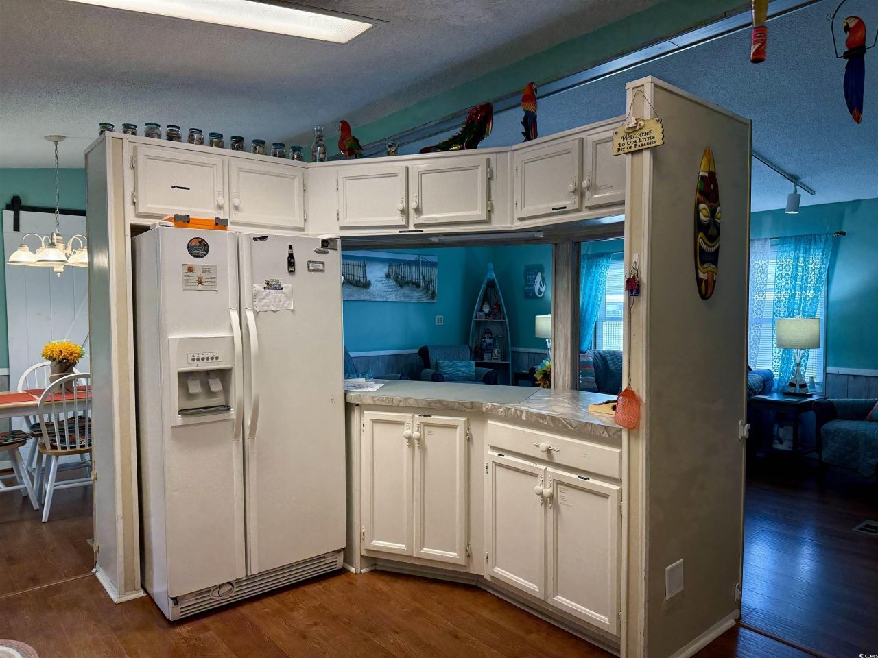 400 Hazelwood Dr. Photo 4