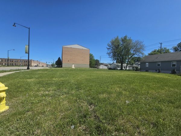 2134 Kishwaukee Street, Rockford, IL 61104