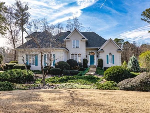 35 Torrey Pines Court, Newnan, GA 30265