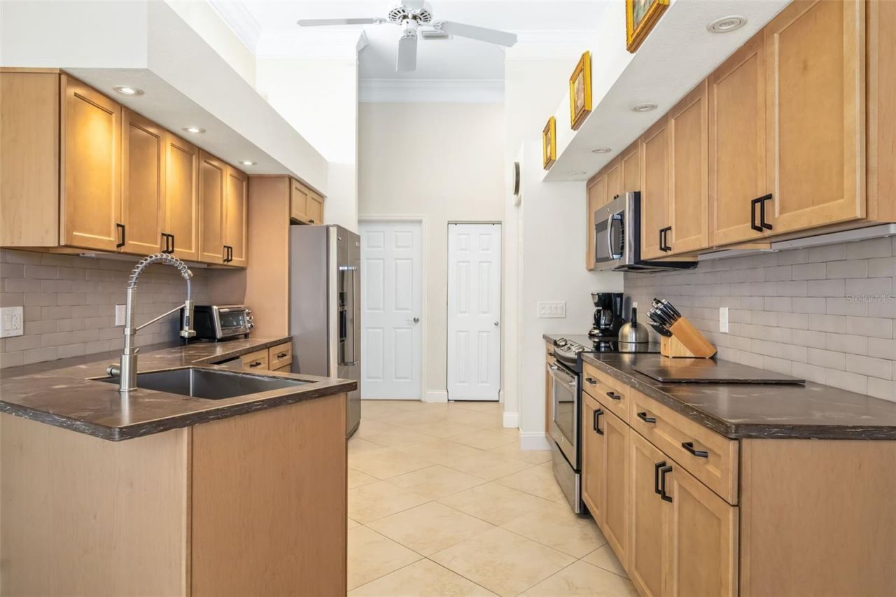 3988 Berlin Drive, Sarasota, FL 34233 Photo