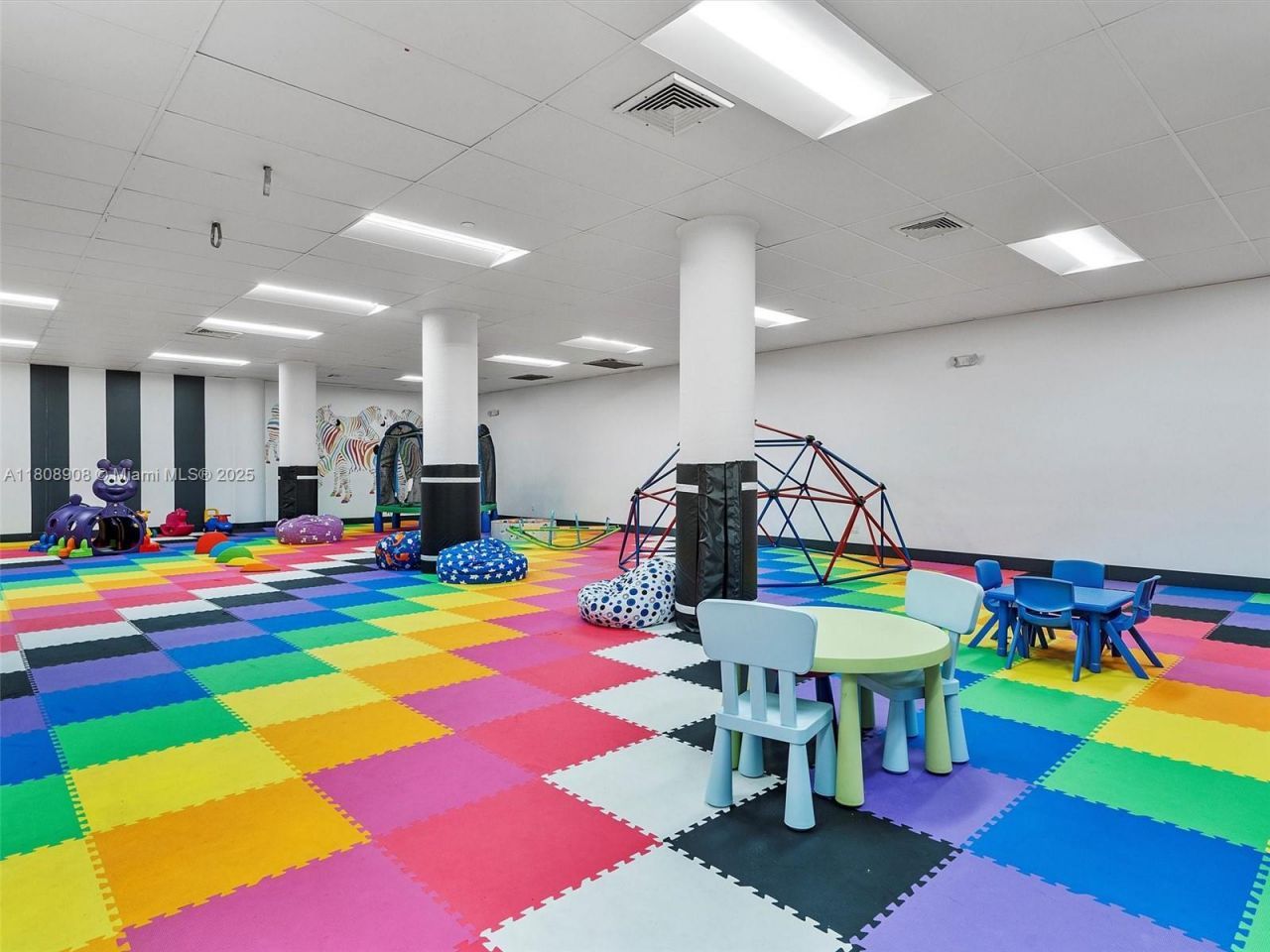 900 Bay Dr, Unit 716+Dock S, Miami Beach, FL 33141 Photo