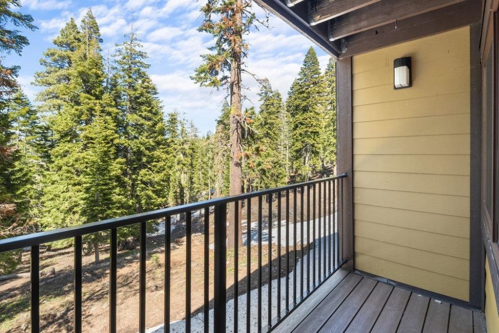 2090 Chalet Road, Alpine Meadows, CA 96146 Photo