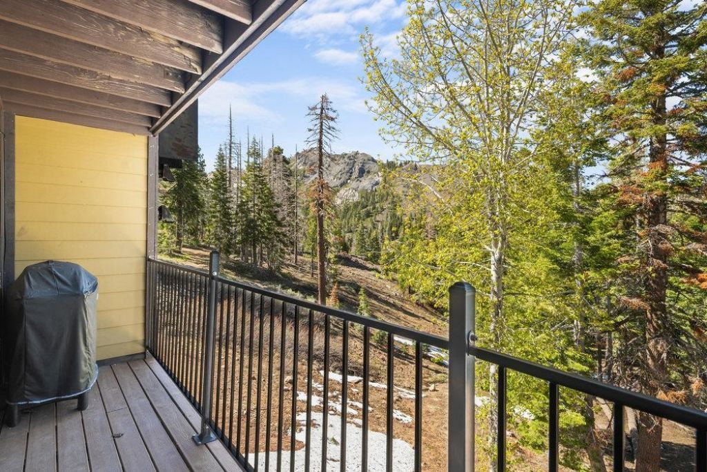 2090 Chalet Road, Alpine Meadows, CA 96146 Photo
