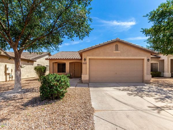 30212 N SUNRAY Drive, San Tan Valley, AZ 85143