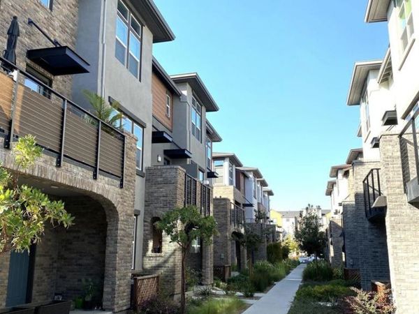 542 542 Santa Maria Ter, Unit 5, Sunnyvale, CA 94085