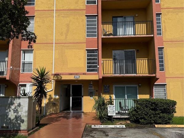 4705 NW 7th St, Unit 203-7, Miami, FL 33126