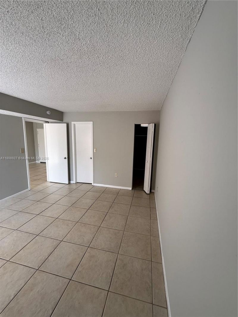 4705 NW 7th St, Unit 203-7, Miami, FL 33126 Photo