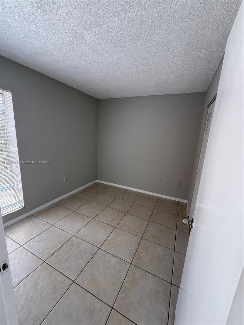 4705 NW 7th St, Unit 203-7, Miami, FL 33126 Photo