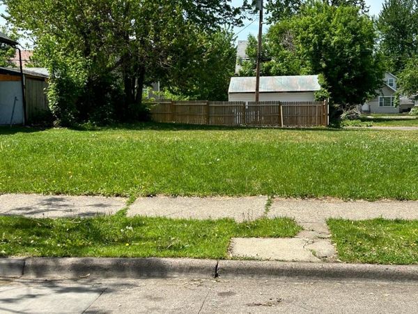 2635 Oliver Avenue N, Minneapolis, MN 55411