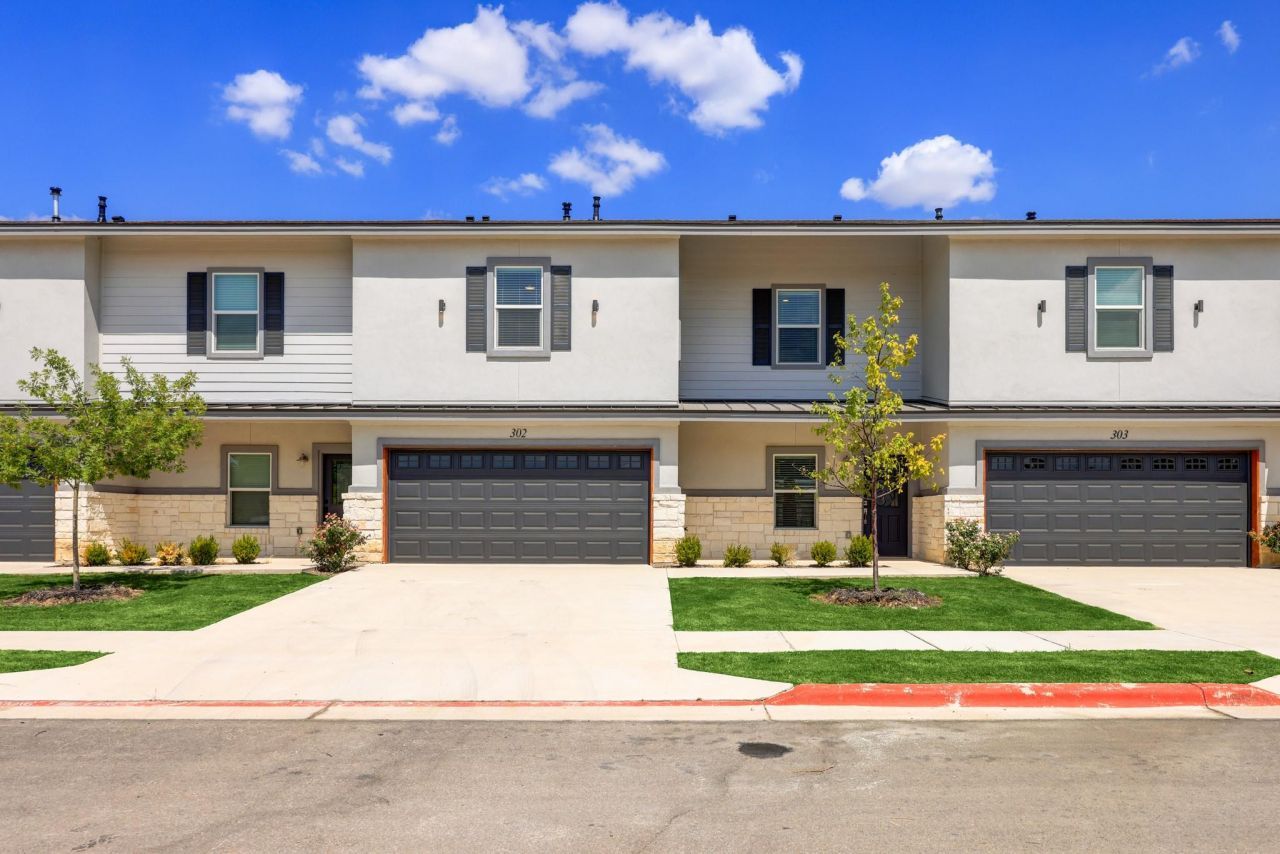 2105 Tiger Trl, Unit 302, Round Rock, TX 78665 Main Photo