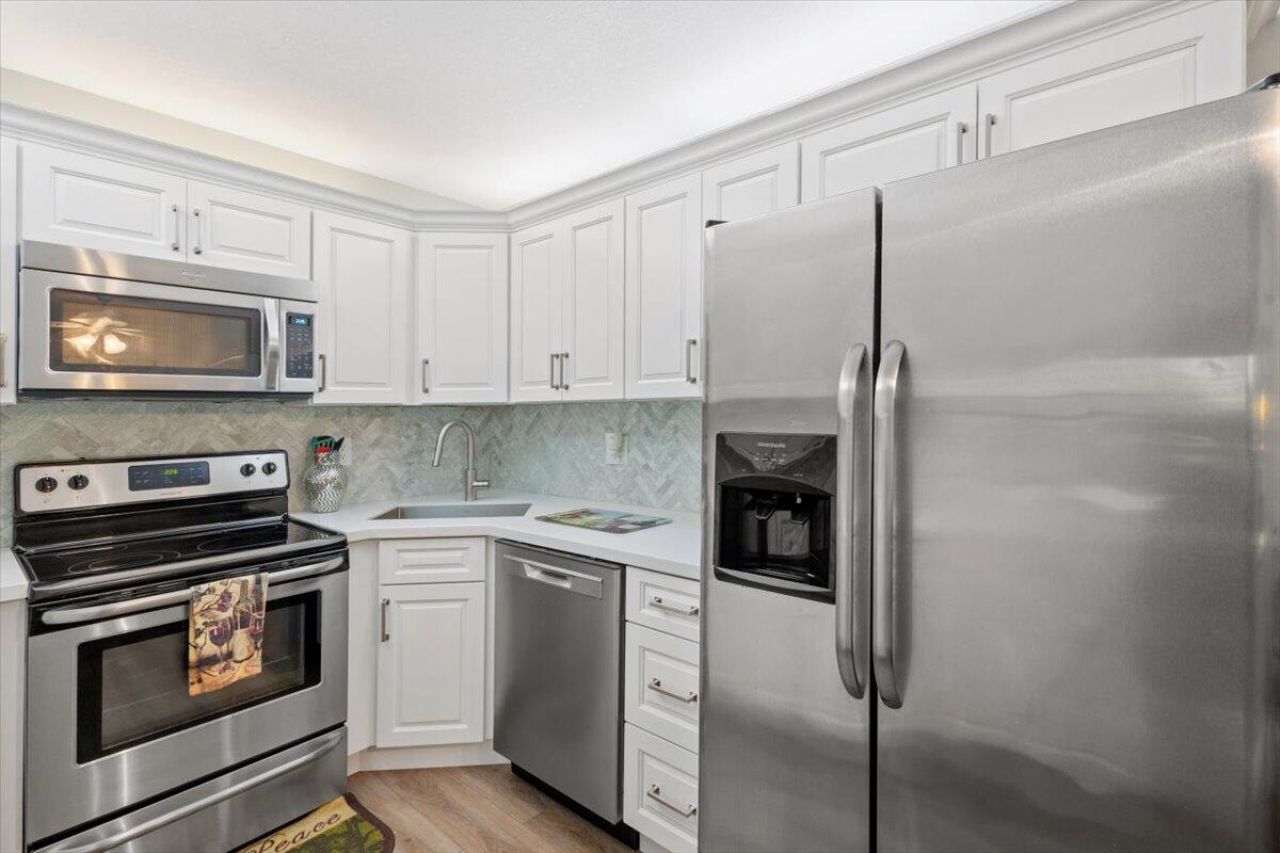 1995 SW Silver Pine Way, Unit Bldg 119 H, Palm City, FL 34990 Photo