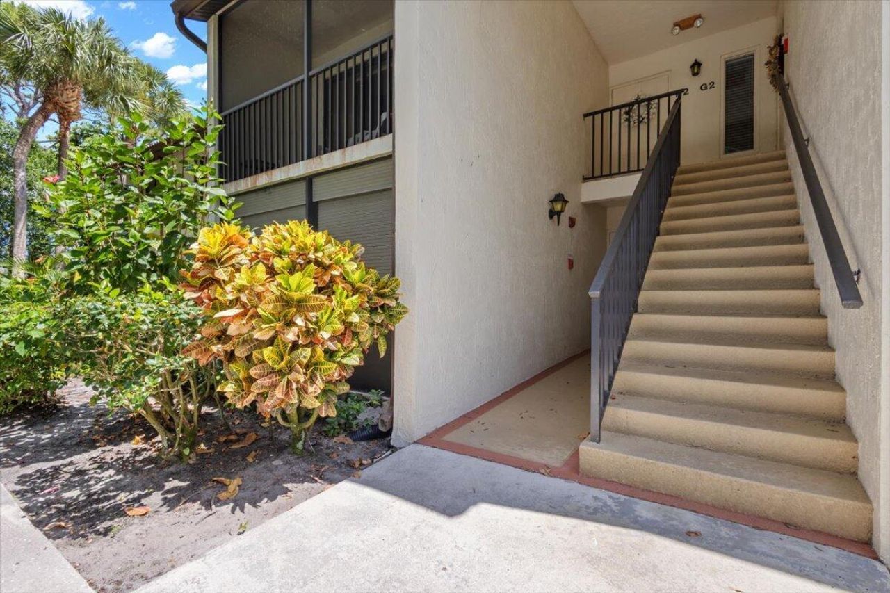 1995 SW Silver Pine Way, Unit Bldg 119 H, Palm City, FL 34990 Photo