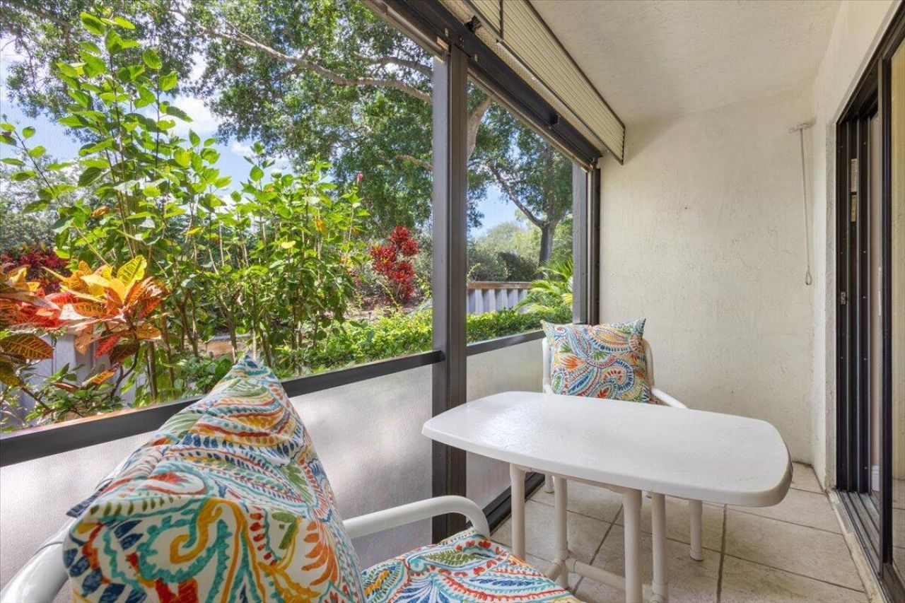 1995 SW Silver Pine Way, Unit Bldg 119 H, Palm City, FL 34990 Photo