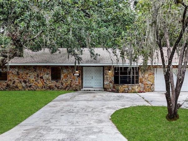 2141 Oak Beach Blvd, Sebring, FL 33875