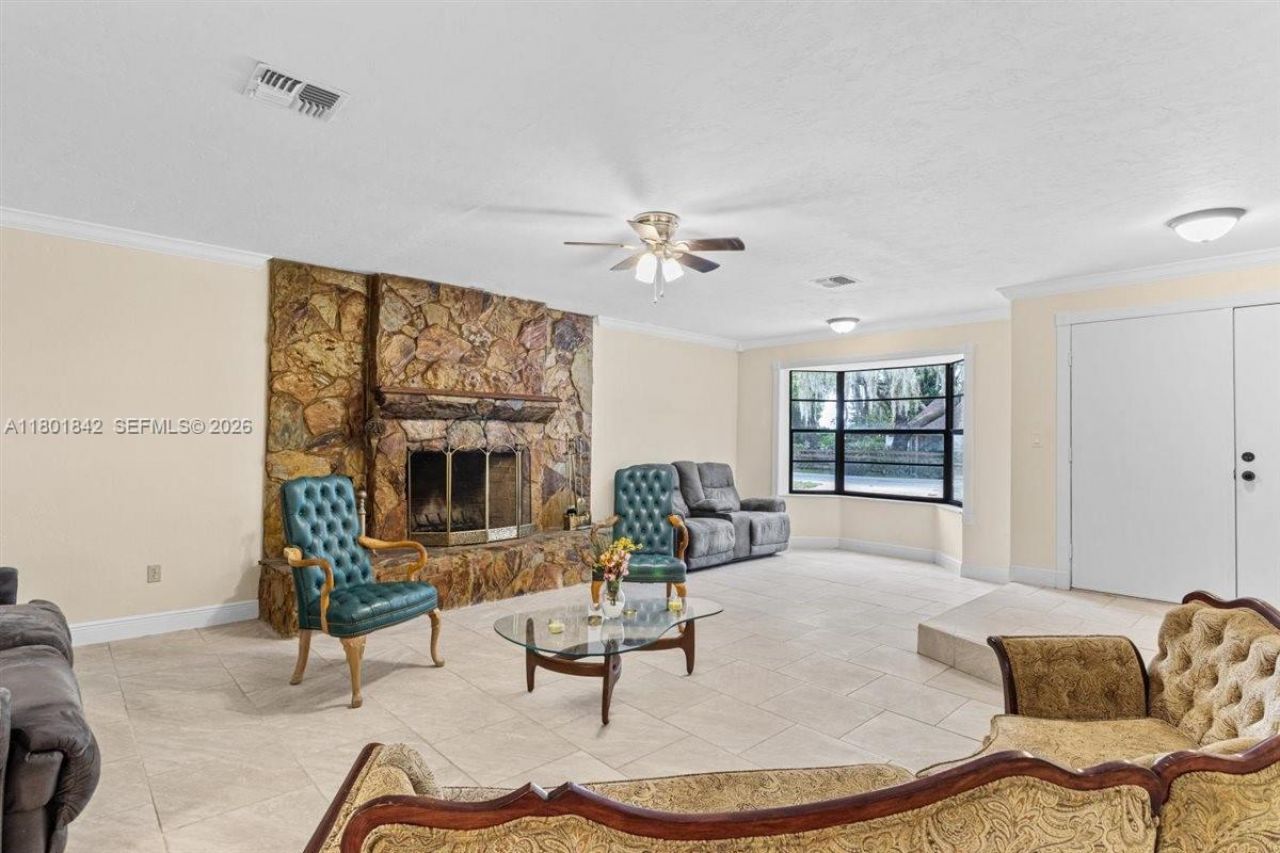 2141 Oak Beach Blvd, Sebring, FL 33875 Photo