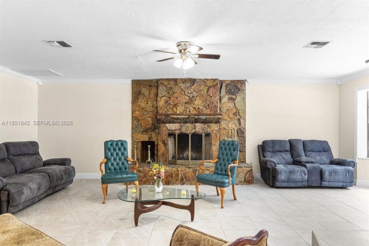 2141 Oak Beach Blvd, Sebring, FL 33875 Photo