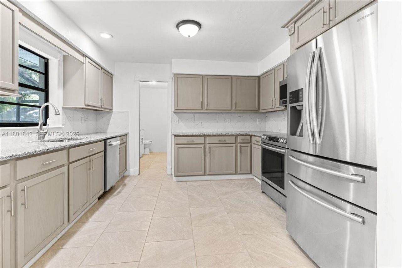 2141 Oak Beach Blvd, Sebring, FL 33875 Photo