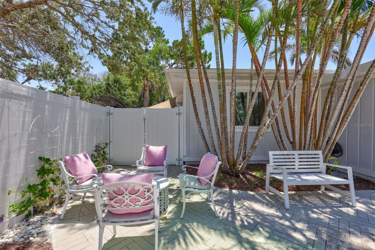 643 Calle Del Otono, Sarasota, FL 34242 Photo