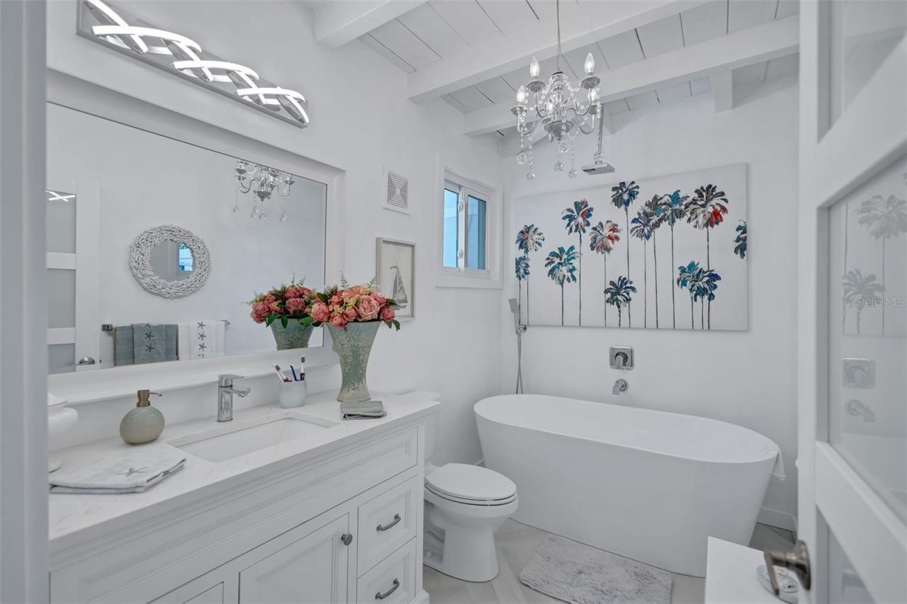 643 Calle Del Otono, Sarasota, FL 34242 Photo