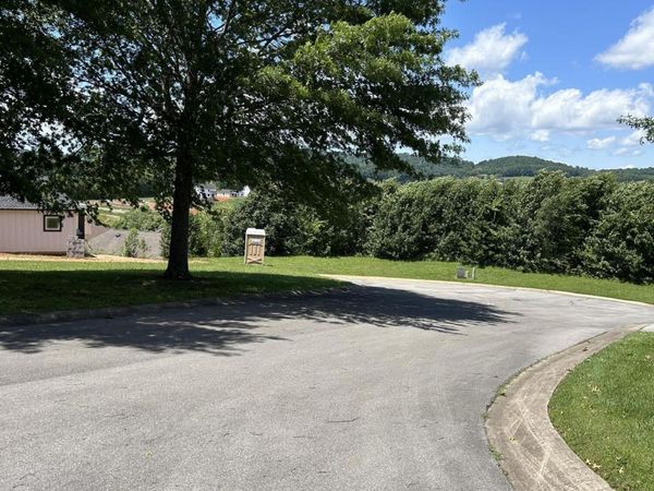 321 Kensington Drive, Morristown, TN 37814