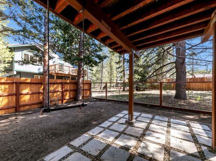 1140 Sioux Street, South Lake Tahoe, CA 96150 Photo