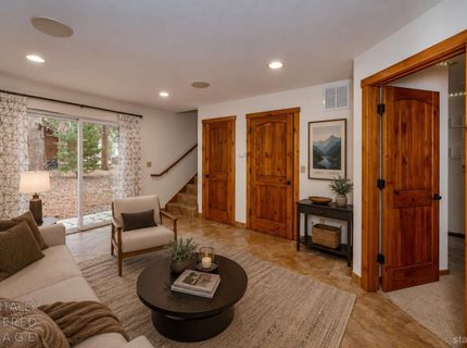 1140 Sioux Street, South Lake Tahoe, CA 96150 Photo
