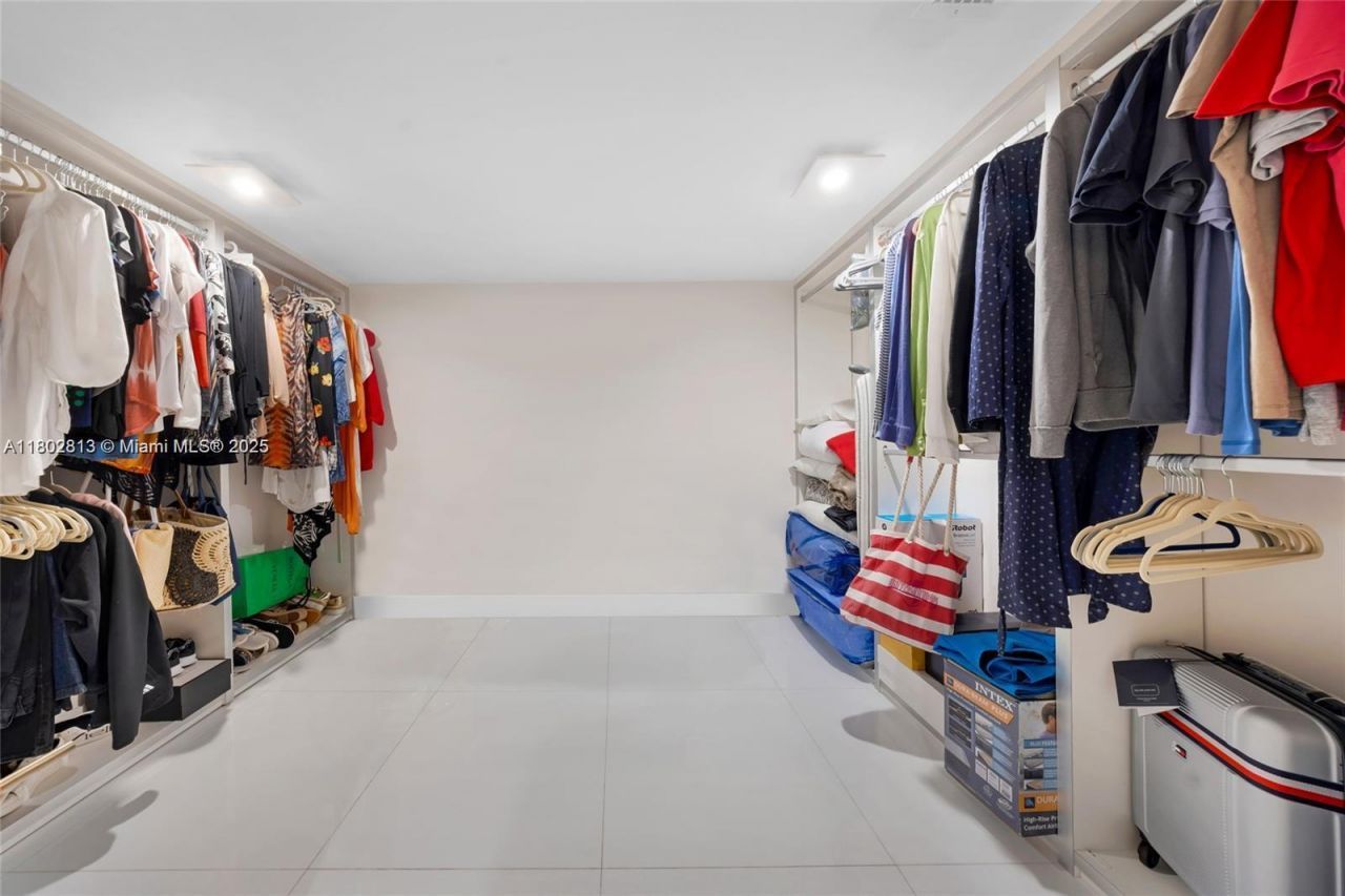 400 Sunny Isles, Unit 1106, Sunny Isles Beach, FL 33160 Photo