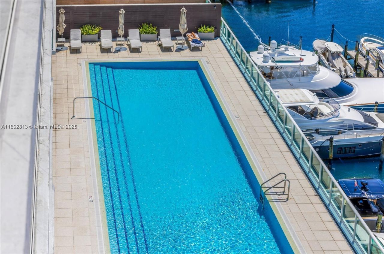 400 Sunny Isles, Unit 1106, Sunny Isles Beach, FL 33160 Photo