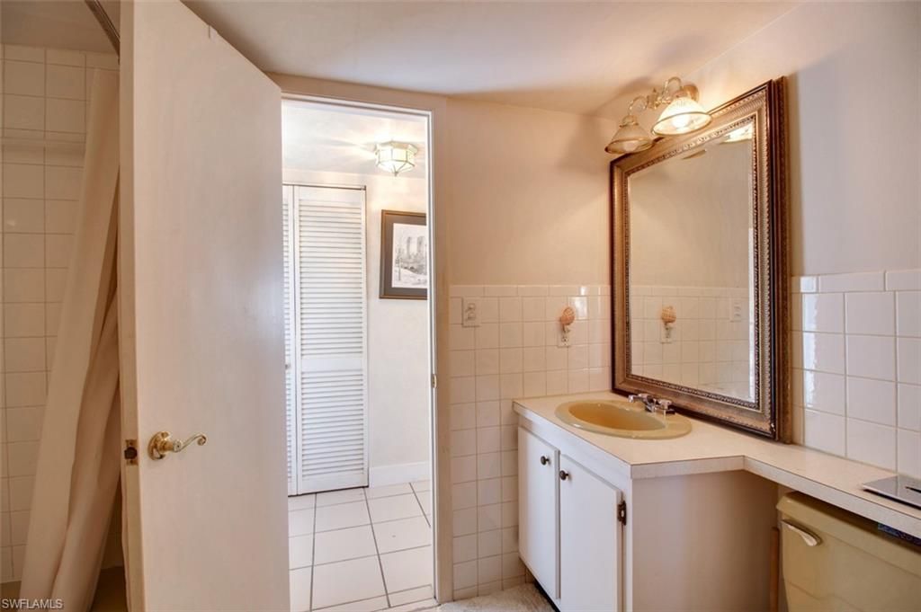 250 7th Ave S, Unit 305, Naples, FL 34102 Photo