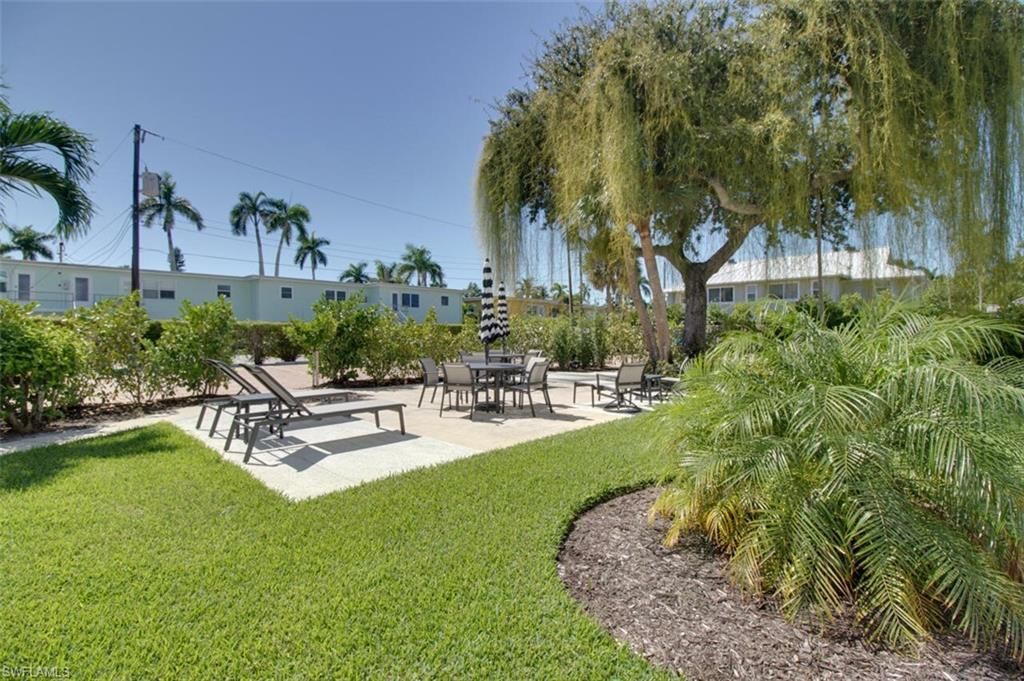 250 7th Ave S, Unit 305, Naples, FL 34102 Photo