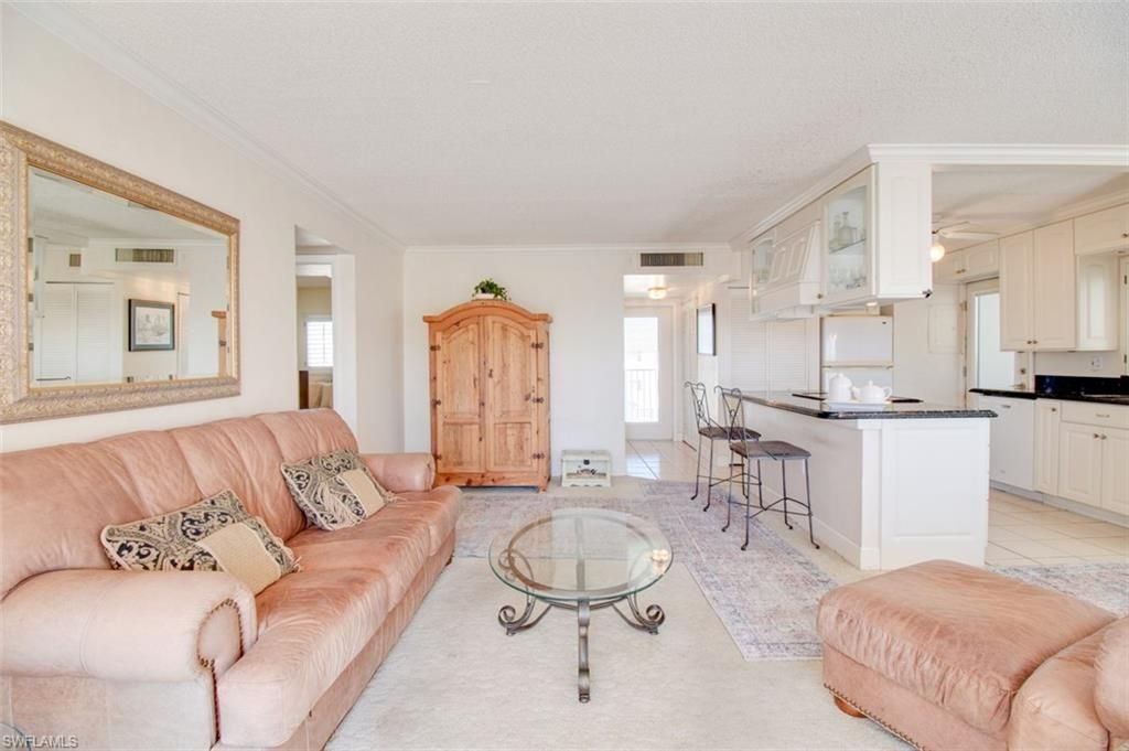 250 7th Ave S, Unit 305, Naples, FL 34102 Photo