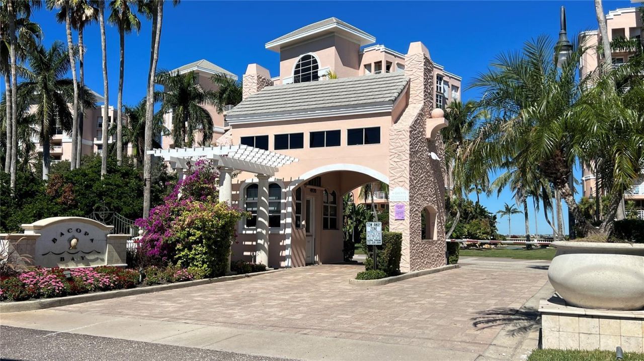 4981 Bacopa Lane S, Unit 602, Saint Petersburg, FL 33715 Photo