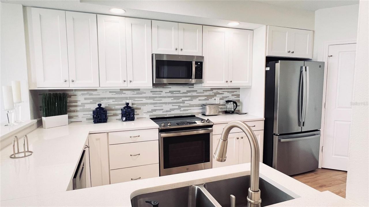 4981 Bacopa Lane S, Unit 602, Saint Petersburg, FL 33715 Photo