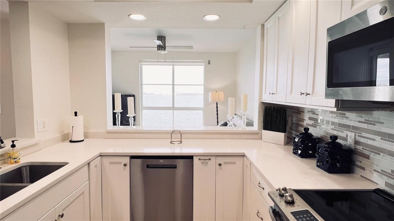 4981 Bacopa Lane S, Unit 602, Saint Petersburg, FL 33715 Photo