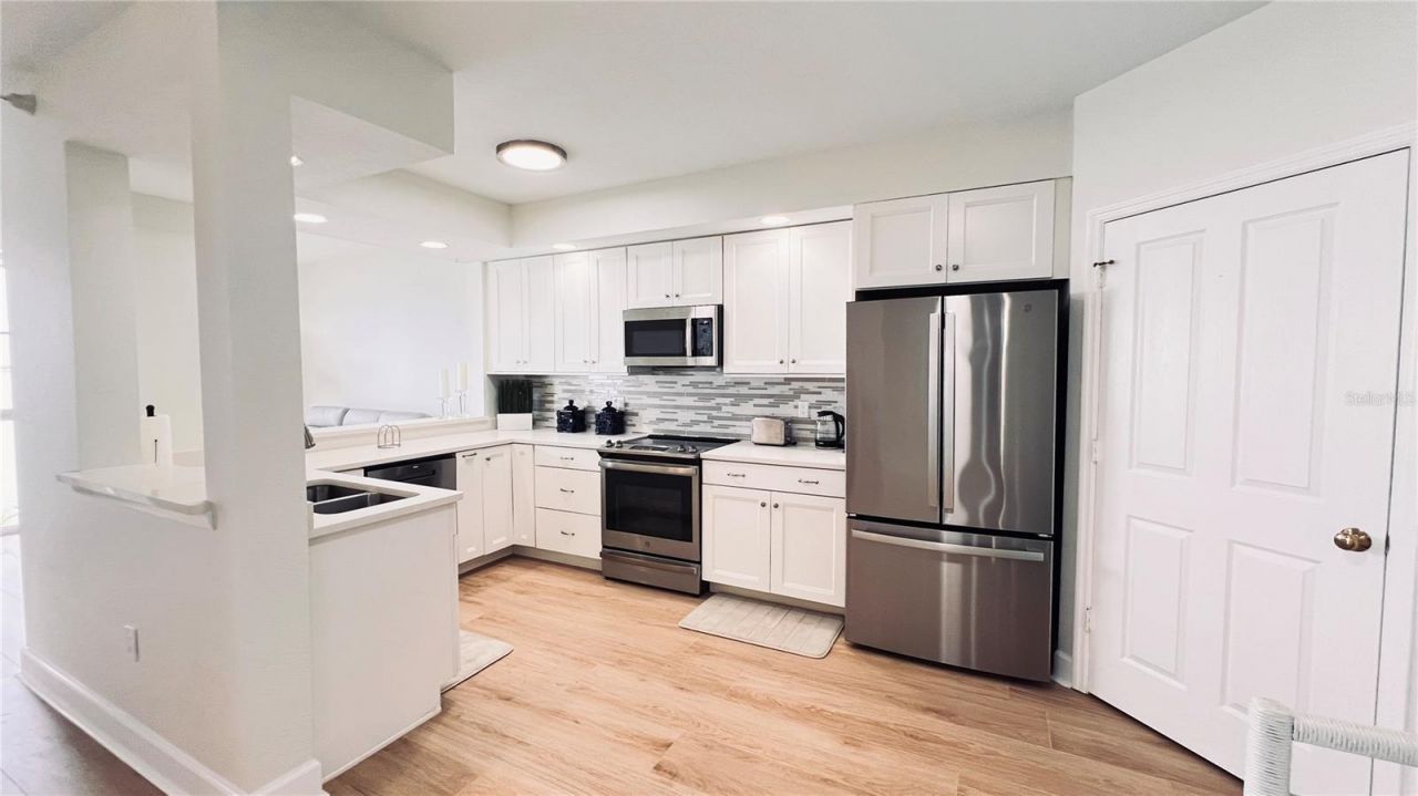 4981 Bacopa Lane S, Unit 602, Saint Petersburg, FL 33715 Photo