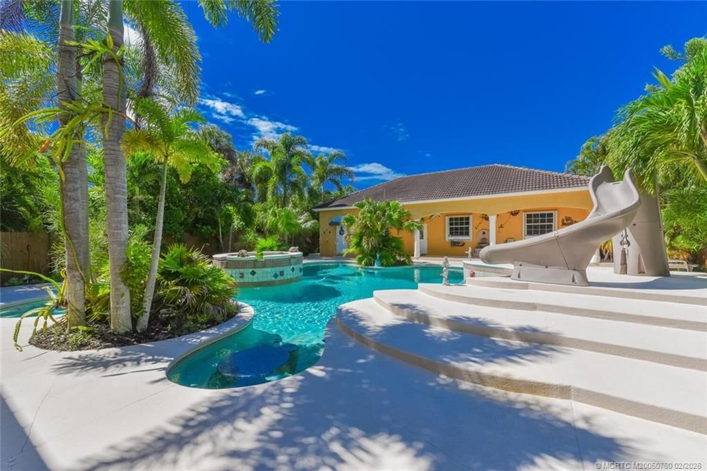 8053 S Indian River Drive, Fort Pierce, FL 34982 Photo