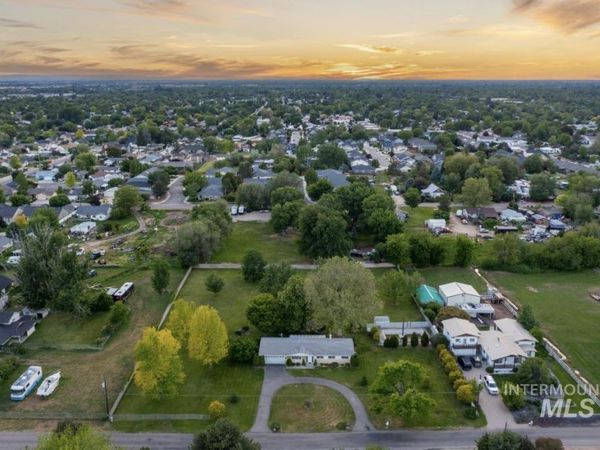 2661 N Dalton Lane, Boise, ID 83704