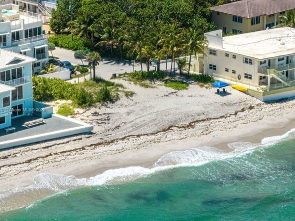 5515 N Surf Rd, Hollywood, FL 33019